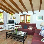 Villa Owl Moya - Walking Distance To The Port de Pollença