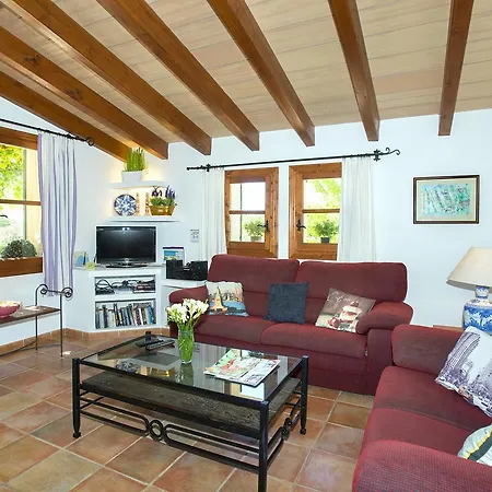 Villa Owl Moya - Walking Distance To The Port de Pollença