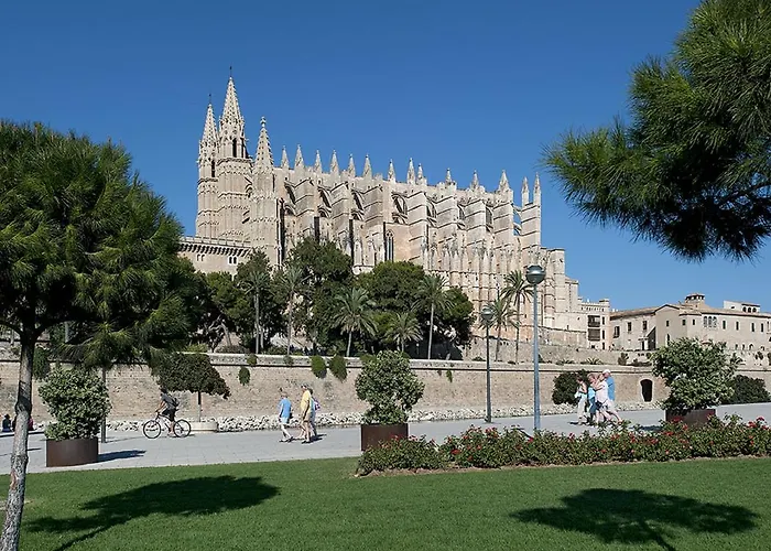 Vila Owl Moya - Walking Distance To The Port de Pollença